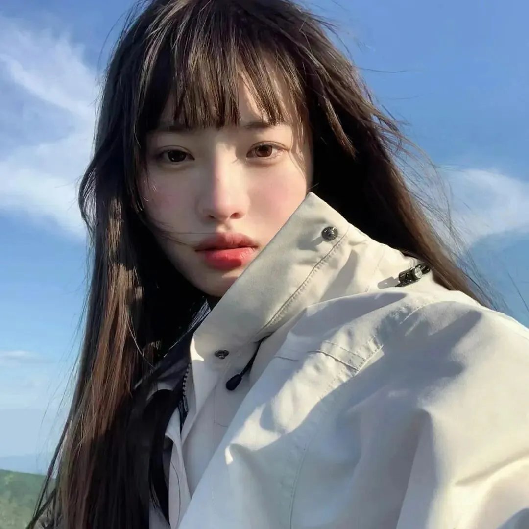 绿衣女子 海报